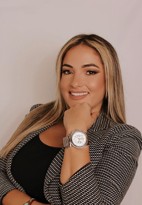 Woman therapist wearing black and white jacket